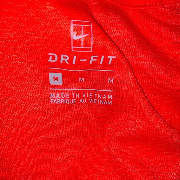 Nike Dri-Fit Shirt in Medium-Free shipping - Picture 6 of 7